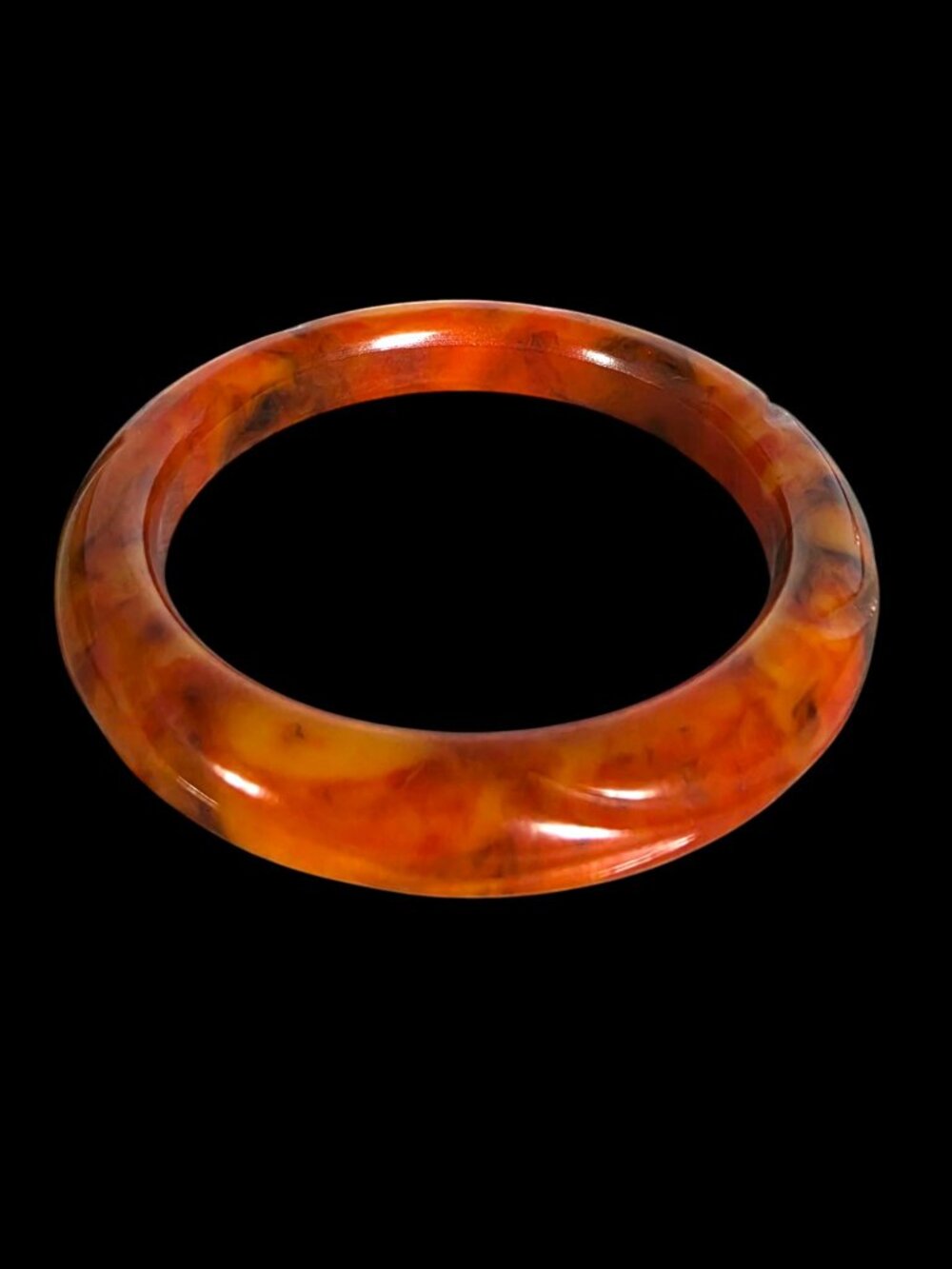 Rare Vintage 1940s Art Deco Carved Swirl Red Marbled Bakelite Bangle